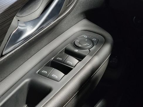 Used 2023 GMC Terrain SLE w/ Driver Convenience Package FWD image 23