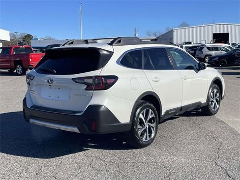 Used 2022 Subaru Outback Limited image 3