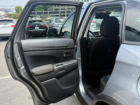 Used 2023 Mitsubishi Outlander Sport ES AWD/4WD image 22