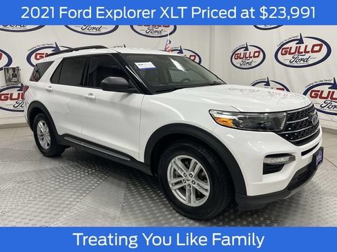 Certified 2021 Ford Explorer XLT w/ Equipment Group 202A RWD image 1