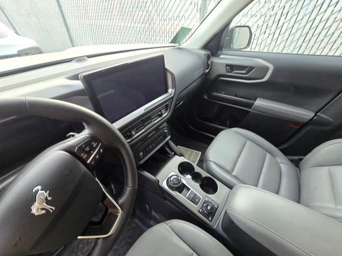 Used 2025 Ford Bronco Sport Badlands image 17