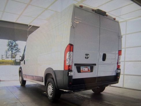 Used 2025 RAM ProMaster 2500 w/ Convenience Group FWD image 6