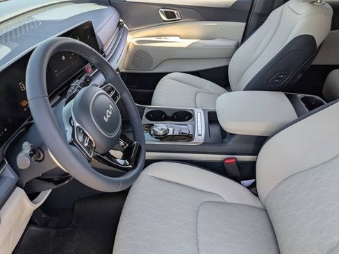 Certified 2026 Kia Carnival EX FWD image 19