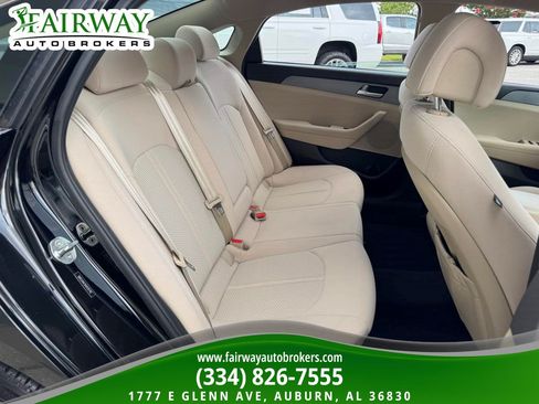 Used 2017 Hyundai Sonata SE FWD image 13