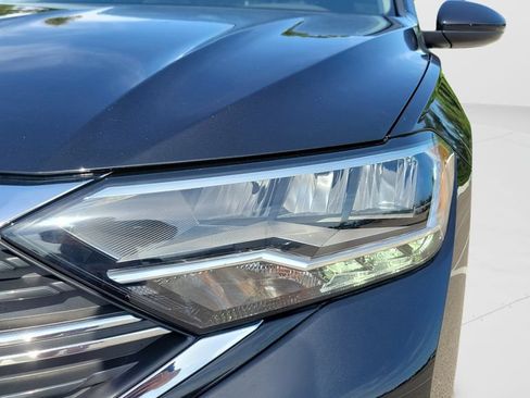 Used 2024 Volkswagen Jetta SE w/ Panoramic Sunroof Package FWD image 25