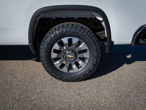 Used 2024 Chevrolet Silverado 2500 Custom w/ Custom Convenience Package AWD/4WD image 13
