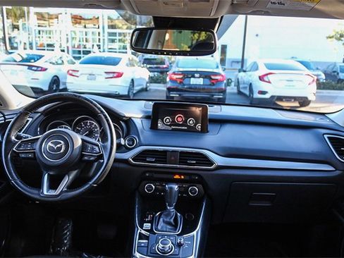 Used 2018 MAZDA CX-9 Touring w/ Touring Premium Package image 18