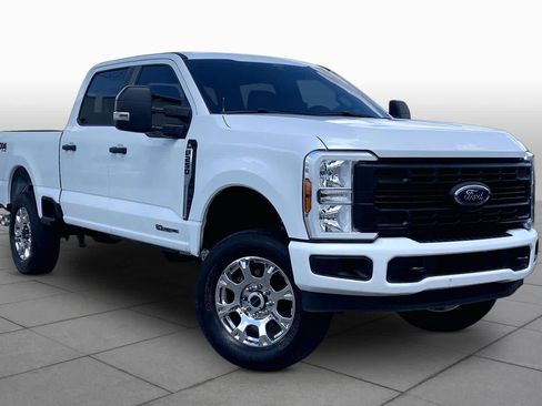 Used 2025 Ford F250 XL w/ XL Off-Road Package AWD/4WD image 3