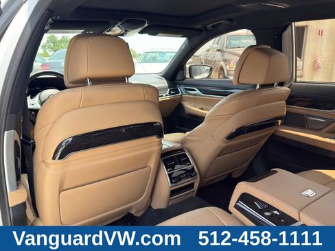 Used 2022 BMW 750i xDrive w/ Executive Package AWD/4WD image 37