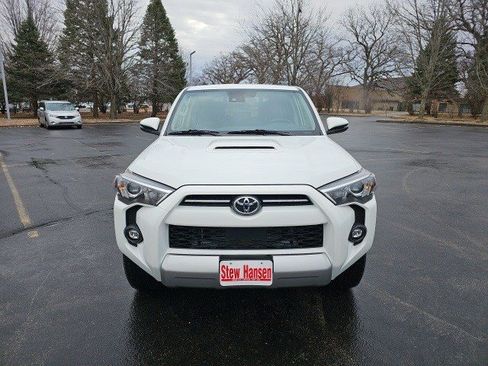 Used 2024 Toyota 4Runner TRD Off-Road Premium image 9