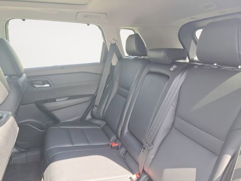 Used 2023 Nissan Rogue SV image 13