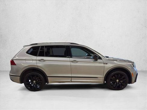 Used 2021 Volkswagen Tiguan SE R-Line FWD image 4