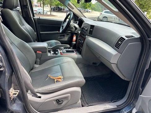 Used 2007 Jeep Grand Cherokee Limited w/ Trailer Tow Group IV AWD/4WD image 29