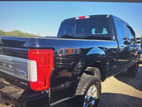 Used 2017 Ford F250 Platinum w/ Snow Plow Prep Package image 4