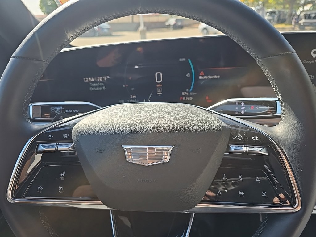 Used 2024 Cadillac Lyriq Luxury AWD/4WD image 14