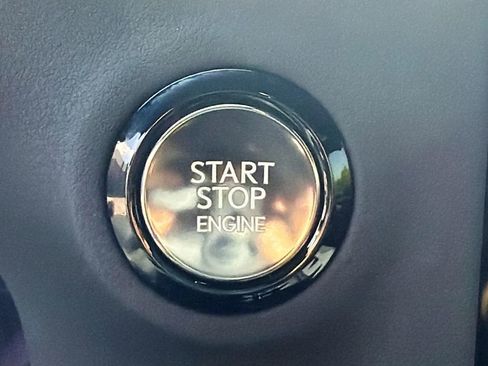 Used 2025 Lexus GX 550 w/ Accessory Package (2T) image 35