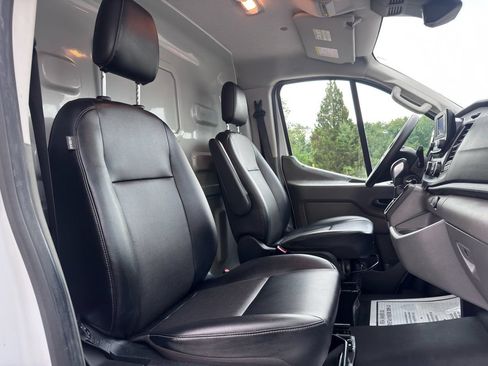 Used 2020 Ford Transit 250 Low Roof AWD image 30