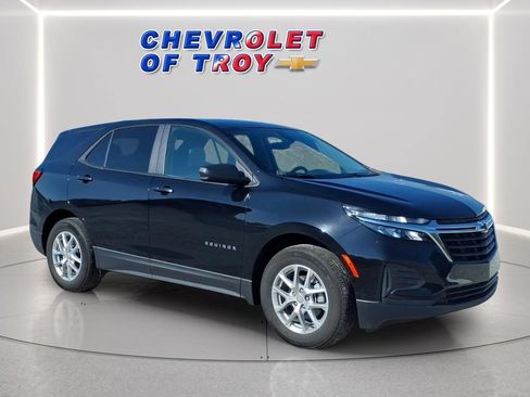 Used 2024 Chevrolet Equinox LS w/ LS Convenience Package FWD image 1