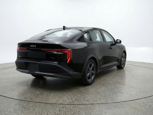 Used 2025 Kia K4 FWD image 9