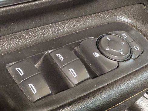 Used 2021 GMC Terrain SLT AWD/4WD image 27