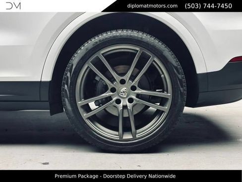 Used 2020 Porsche Cayenne AWD/4WD image 41