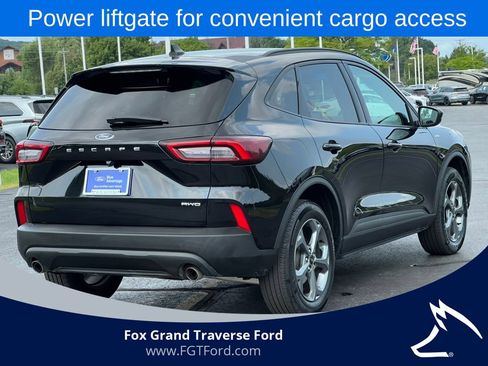 Certified 2025 Ford Escape ST-Line Select AWD/4WD image 8