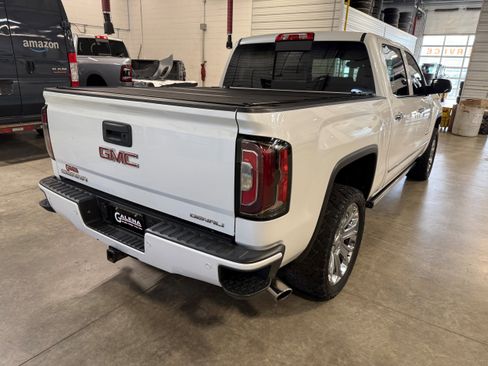 Used 2018 GMC Sierra 1500 Denali w/ Denali Ultimate Package AWD/4WD image 23