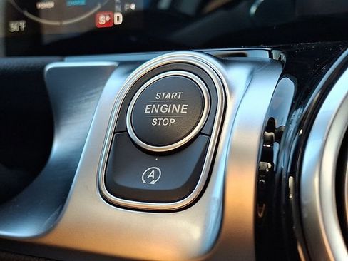 Used 2026 Mercedes-Benz GLB 35 AMG 4MATIC image 21
