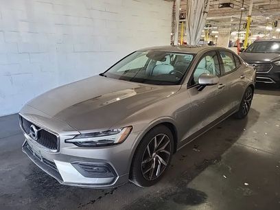Used 2020 Volvo S60 T5 Momentum w/ Premium Package