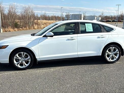 Used 2023 Honda Accord LX image 13