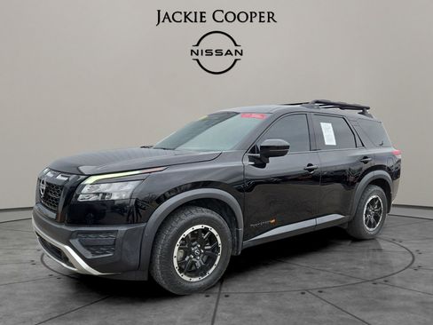 Certified 2023 Nissan Pathfinder Rock Creek image 1