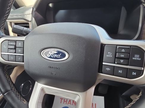 Certified 2022 Ford Expedition Limited image 5