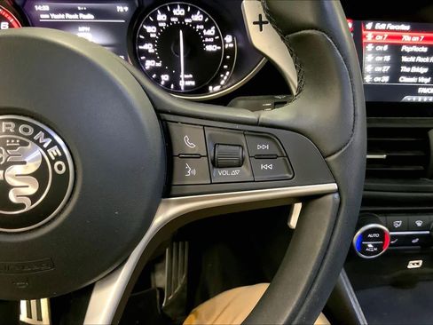 Used 2019 Alfa Romeo Giulia Ti Sport w/ Quick Order Package 22U Sport image 23