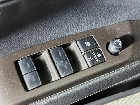 Certified 2023 Toyota Camry SE image 17