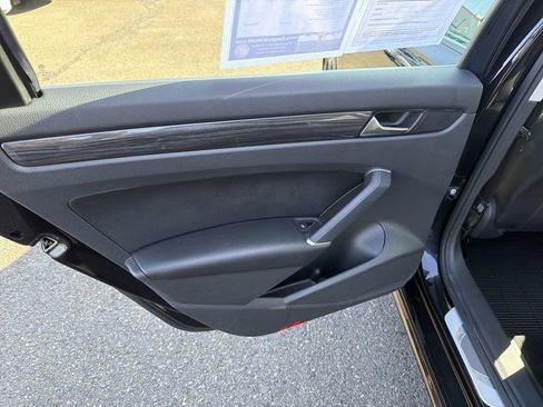 Used 2020 Volkswagen Passat 2.0T R-Line FWD image 12
