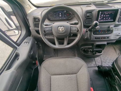 Used 2025 RAM ProMaster 2500 w/ U-Haul Equipment Group FWD image 17