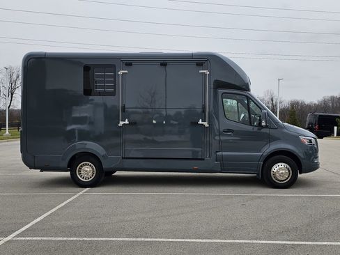 New 2024 Mercedes-Benz Sprinter 3500 image 2