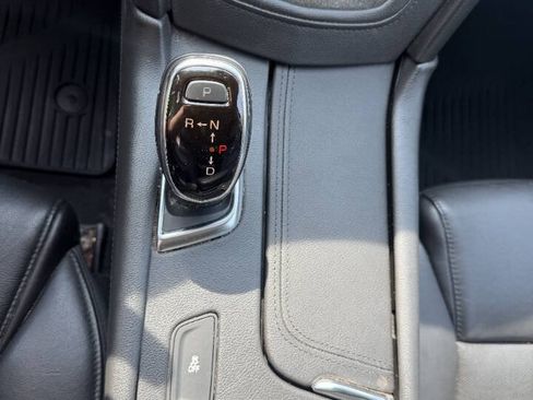 Used 2019 Cadillac XT5 Luxury w/ LPO, Radiant Package FWD image 15