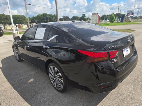 Used 2025 Nissan Altima 2.5 SL AWD/4WD image 3