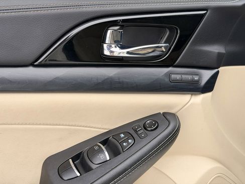 Used 2023 Nissan Maxima Platinum w/ Sport Mat Group image 16