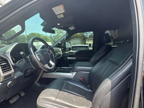 Used 2022 Ford F250 Lariat w/ Lariat Value Package AWD/4WD image 12