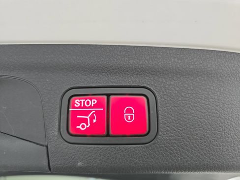 Certified 2022 Mercedes-Benz GLE 350 GLE 350 w/ Premium Package image 13