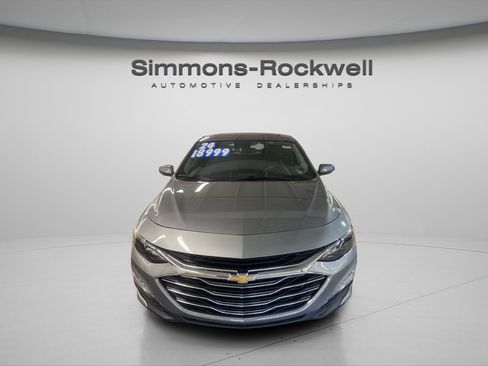 Used 2024 Chevrolet Malibu LT image 2