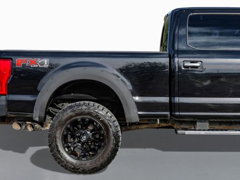 Used 2019 Ford F250 Lariat w/ Lariat Ultimate Package image 6
