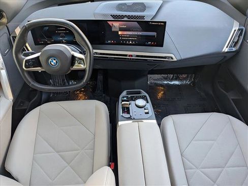 Certified 2025 BMW iX xDrive50 image 18