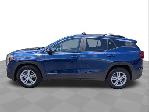 Certified 2023 GMC Terrain SLE w/ Driver Convenience Package FWD image 7