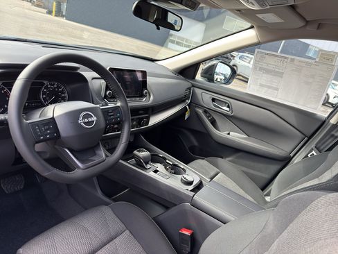New 2026 Nissan Rogue SV AWD/4WD image 25