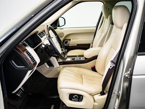 Used 2017 Land Rover Range Rover Supercharged image 21