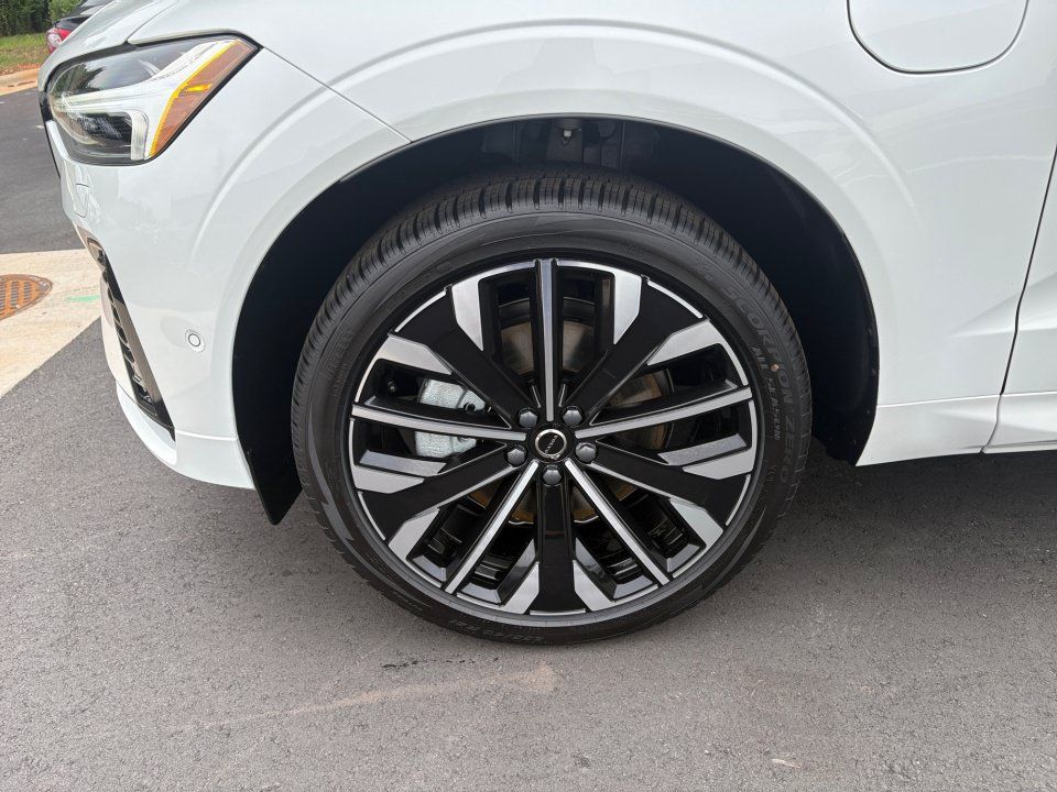 New 2026 Volvo XC60 T8 Ultra w/ Protection Package Premier AWD/4WD image 27
