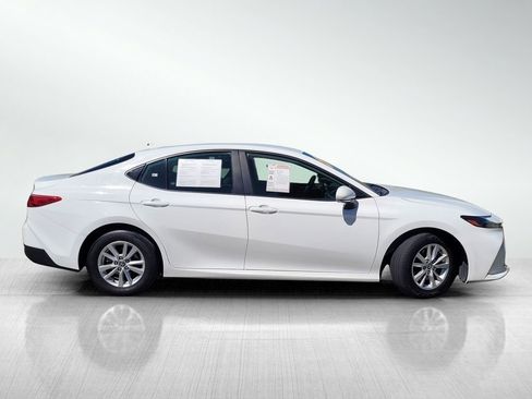 Used 2025 Toyota Camry LE FWD image 3